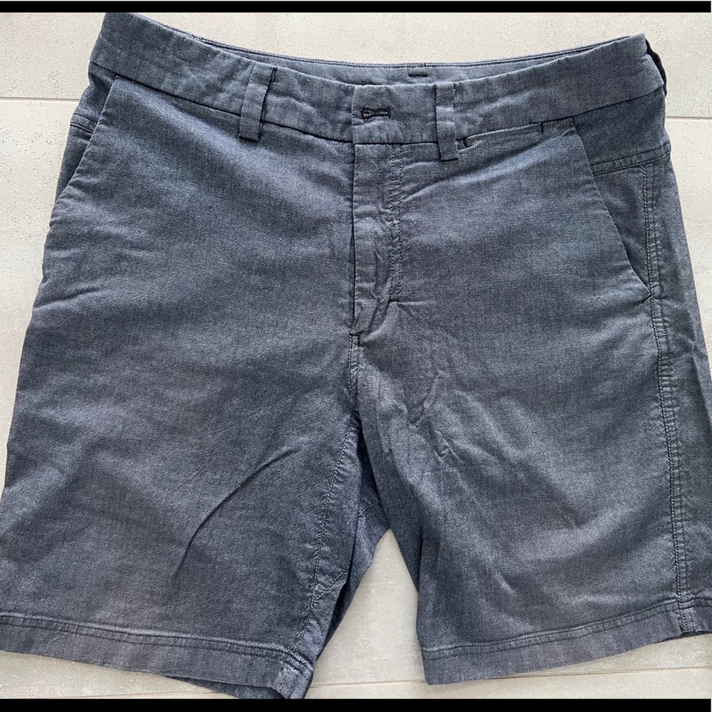 Men's Lululemon Commission Classic Fit Shorts 9" Blue Textured Size 32
